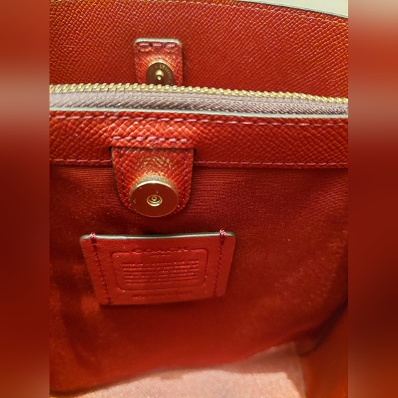 Coach New York Red Leather Floral Tower Crossbody Handbag No K2179-C7975 - Picture 6 of 10